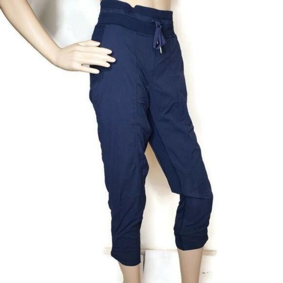 Lululemon street to studio pant II navy size 2 - Picture 4 of 8